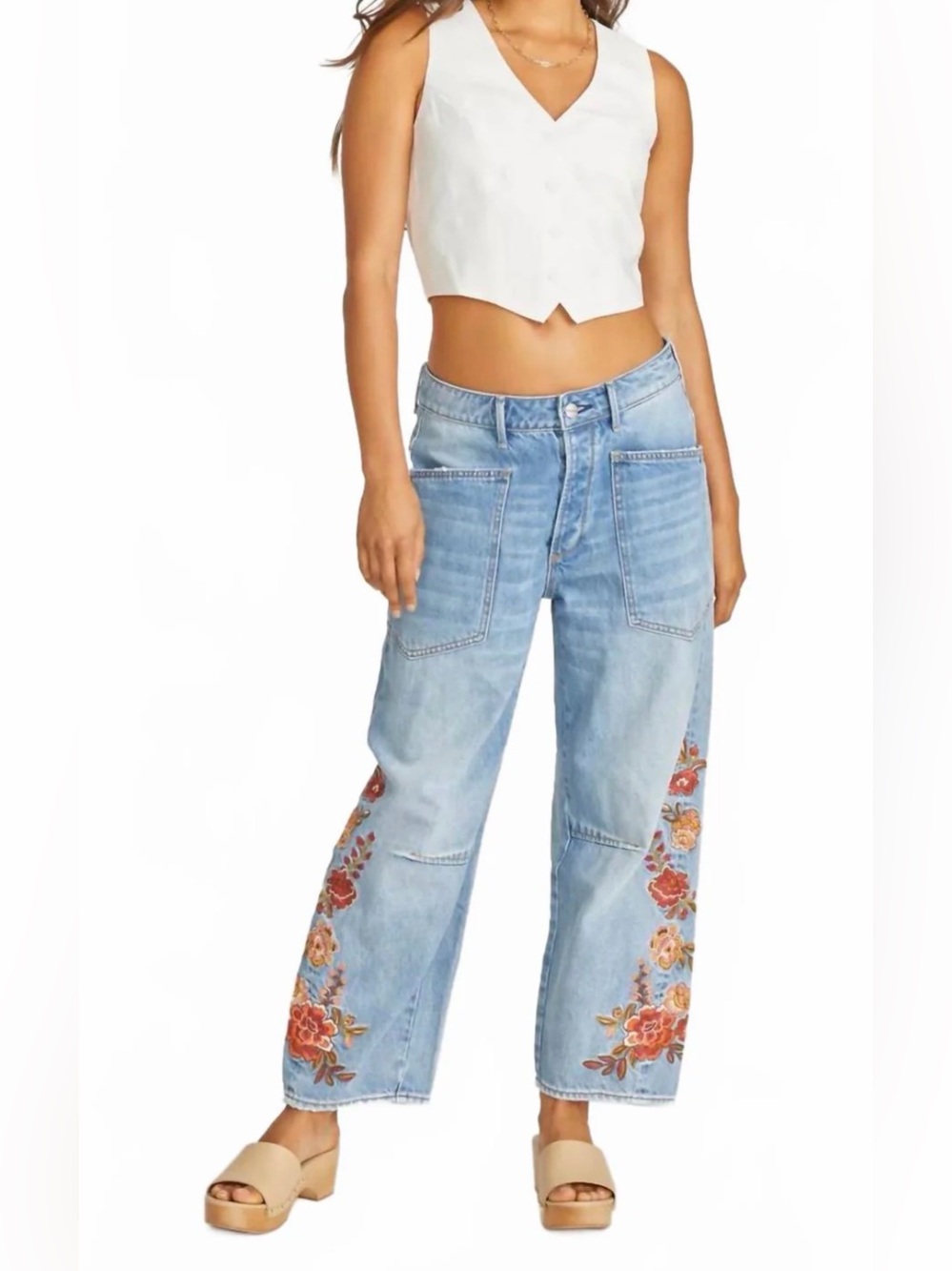 Driftwood Maui Punch Barbara Barrel Jeans
In light wash  NWT